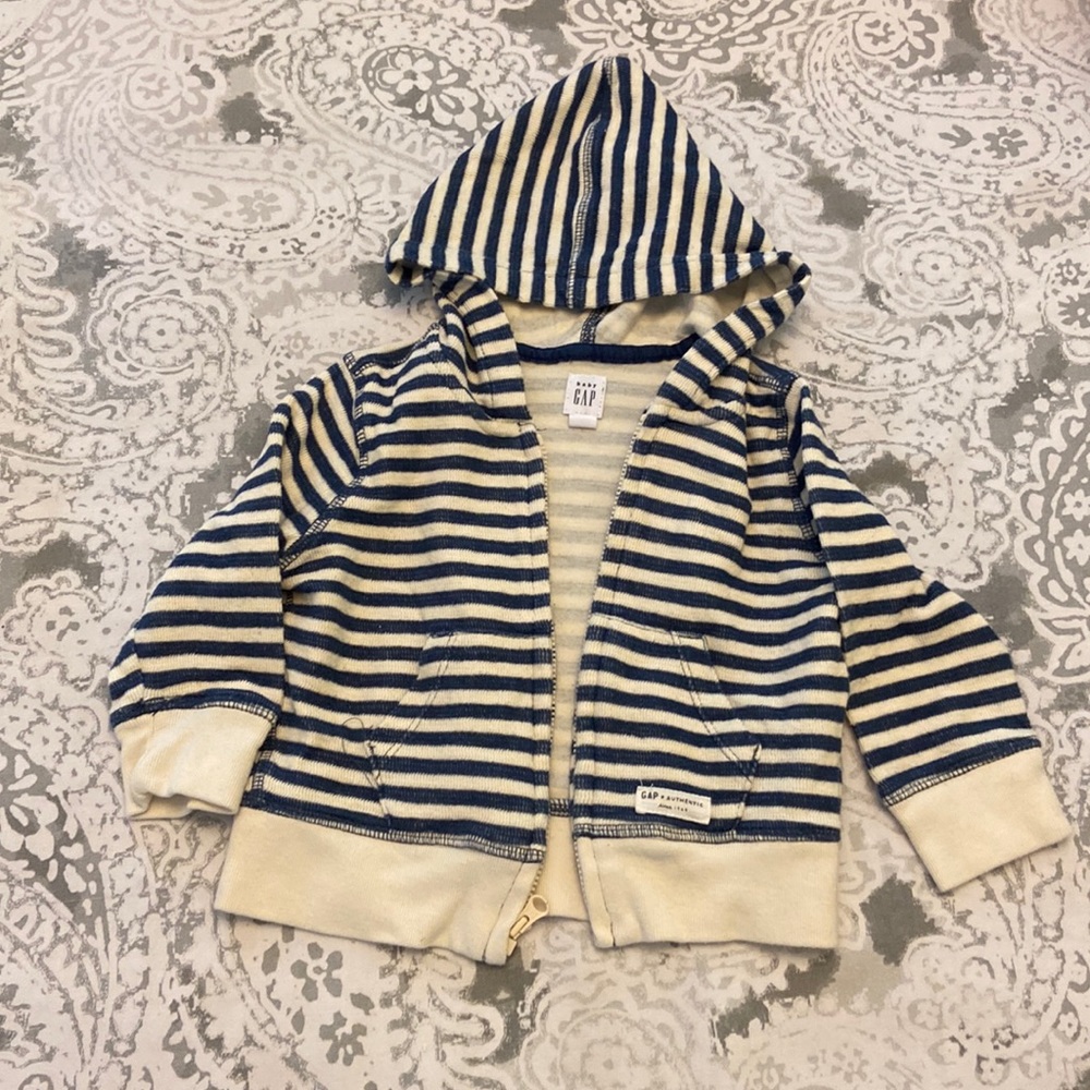 Baby Gap light weight zip up sweatshirt size 12-18 months